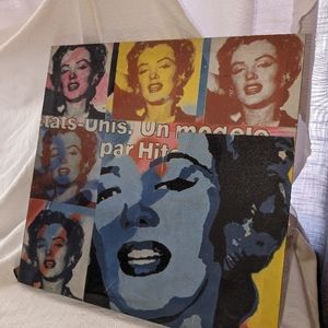 Marilyn Can as well hanging